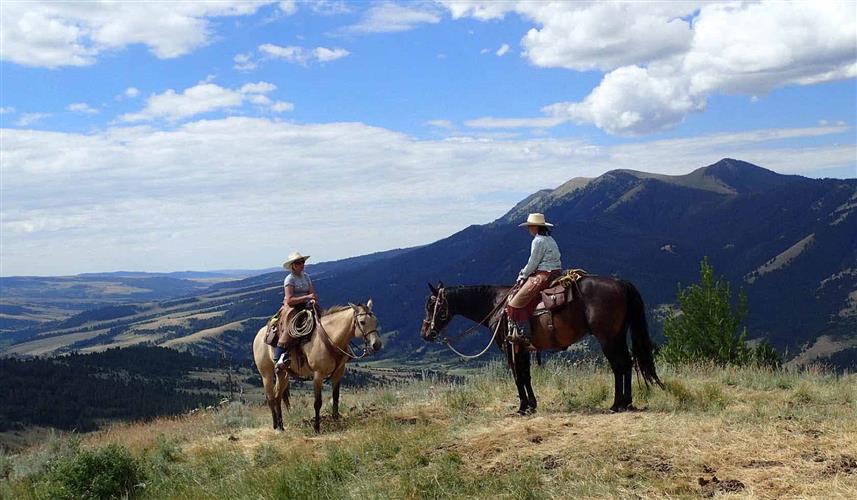 Upper Canyon Outfitters: 